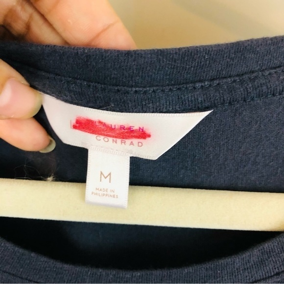 LC Lauren Condrad dark blue rainbow 🌈 short sleeve womens shirt size Medium - Picture 3 of 5